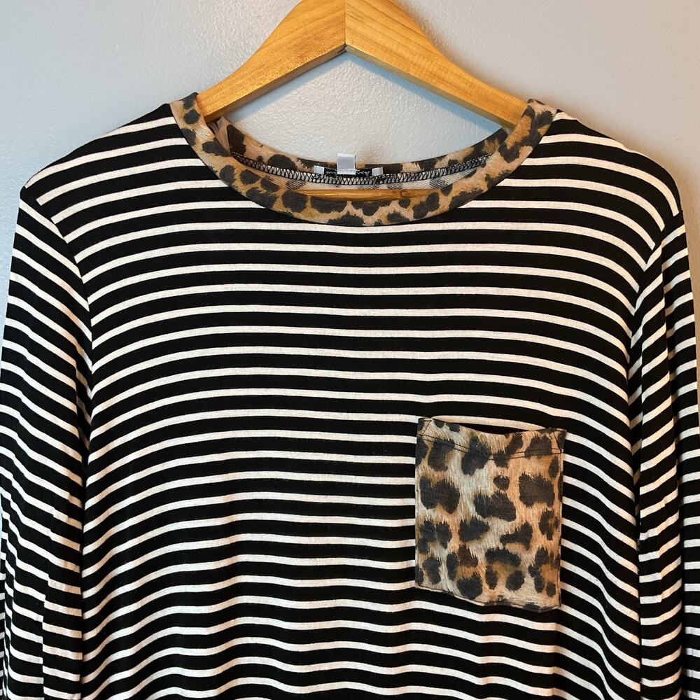 White Birch Boutique Womens XL Longsleeve Hi-Lo Top Stripes Animal Print